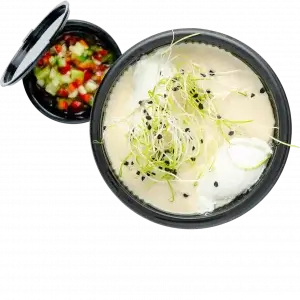 Крем-суп із цвітної капусти з огірковою сальсою 