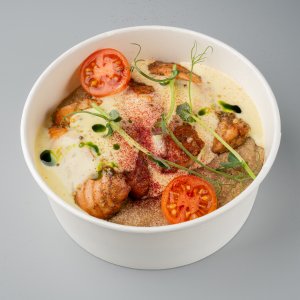 Лосось з амарантом та кроповим соусом